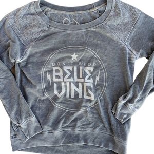 Chaser BELIEVE Sweatshirt Women's Medium Grey Pullover Sweatshirt